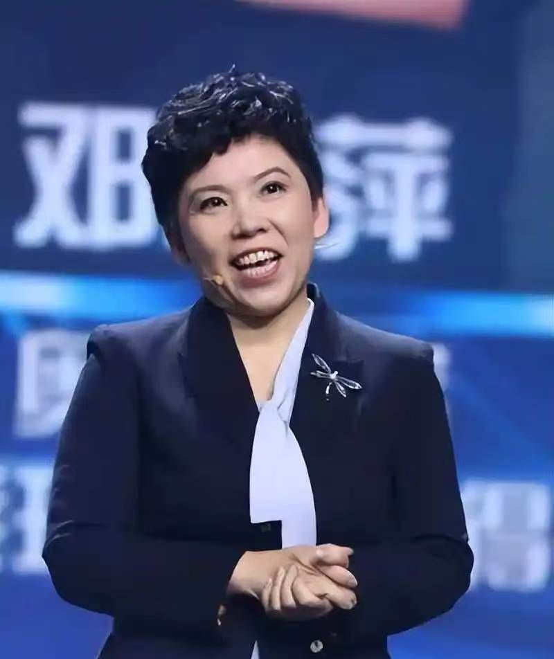 邓亚萍乒乓球有多强_邓亚萍王楠张怡宁李晓霞比较_中国乒乓女队历史最伟大选手